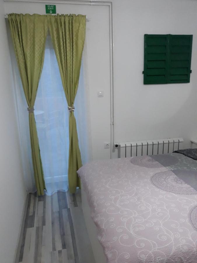 Tri Srece Apartamento Ogulin Exterior foto