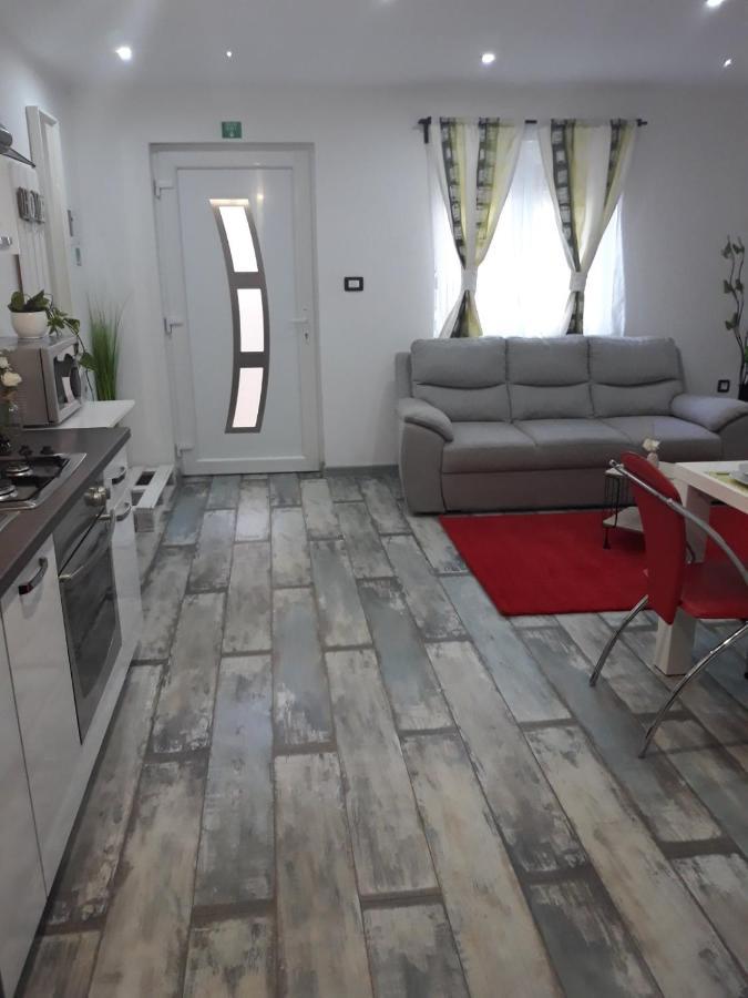 Tri Srece Apartamento Ogulin Exterior foto