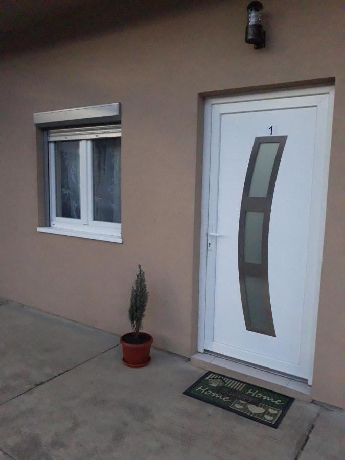 Tri Srece Apartamento Ogulin Exterior foto