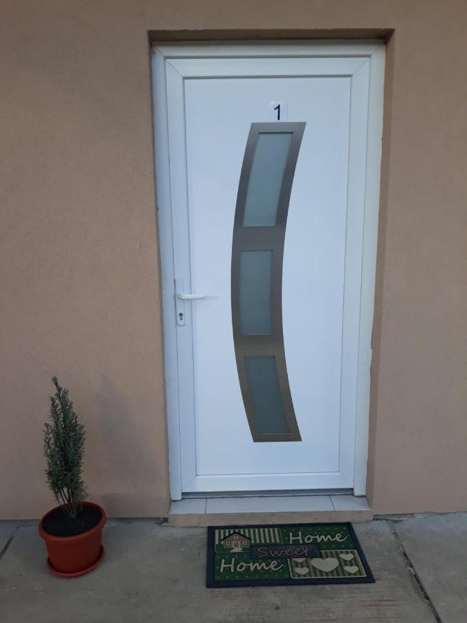 Tri Srece Apartamento Ogulin Exterior foto